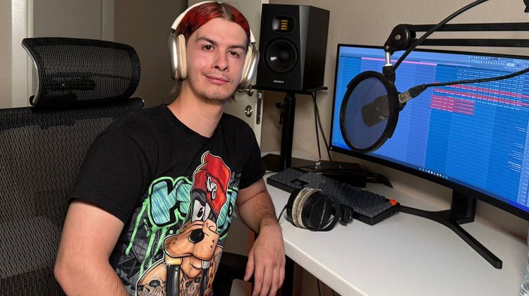 Российский блогер занял первое место в мировом чарте Genius 