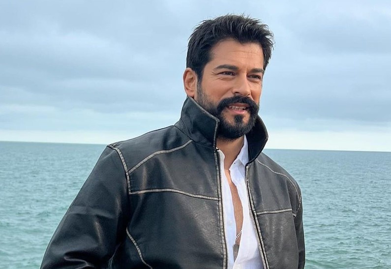 Бурак Озчивит признался, что сам стрижет себе волосы