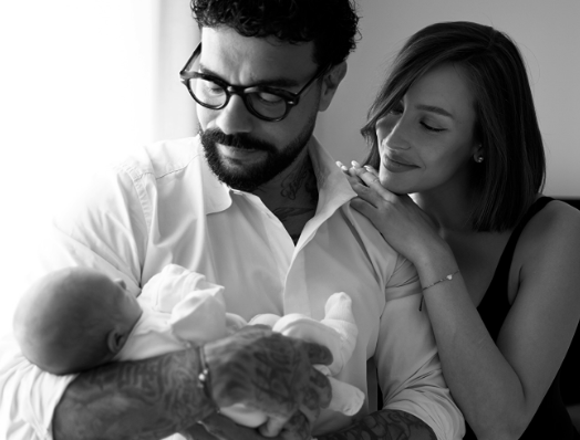 Пополнение: кто из звезд стал родителями в 2025 году