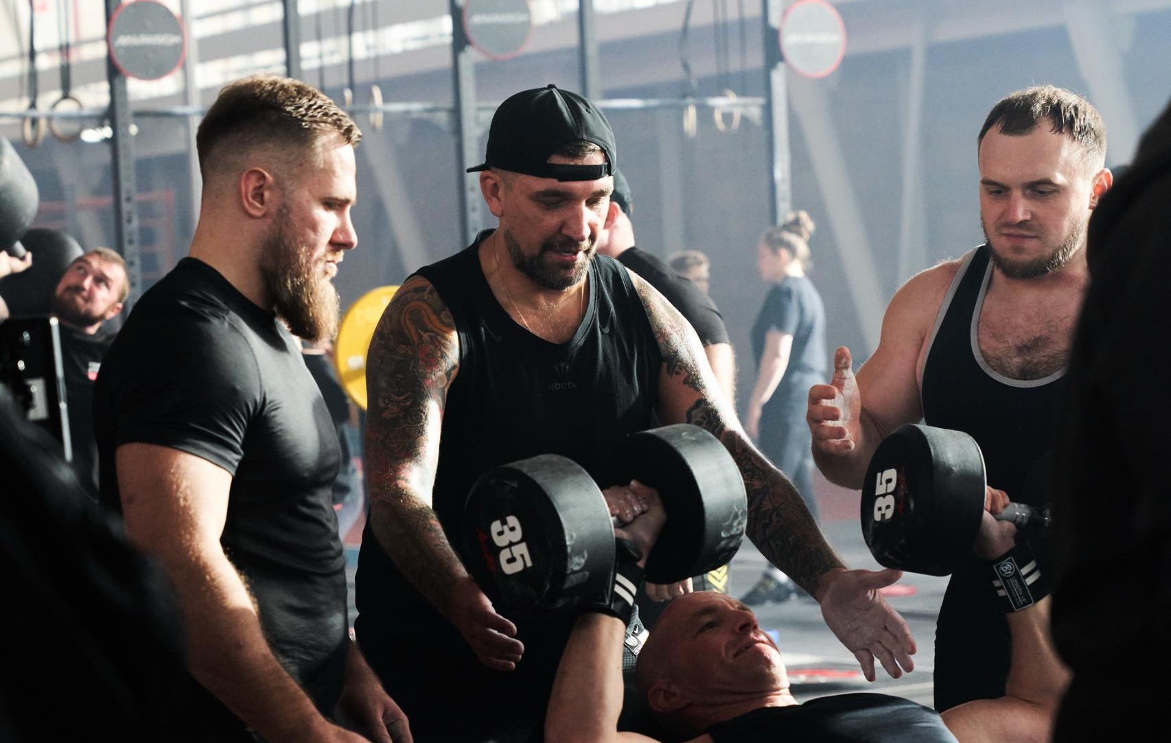 Баста написал гимн для тяжелоатлетов