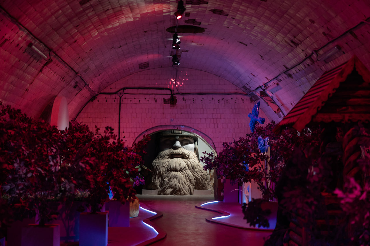 На ЦСИ Винзавод состоялся перезапуск выставки «Жили-были»