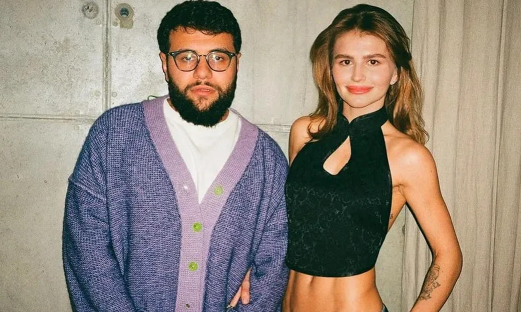 Navai опроверг новости о расставании с Анастасией Мироновой