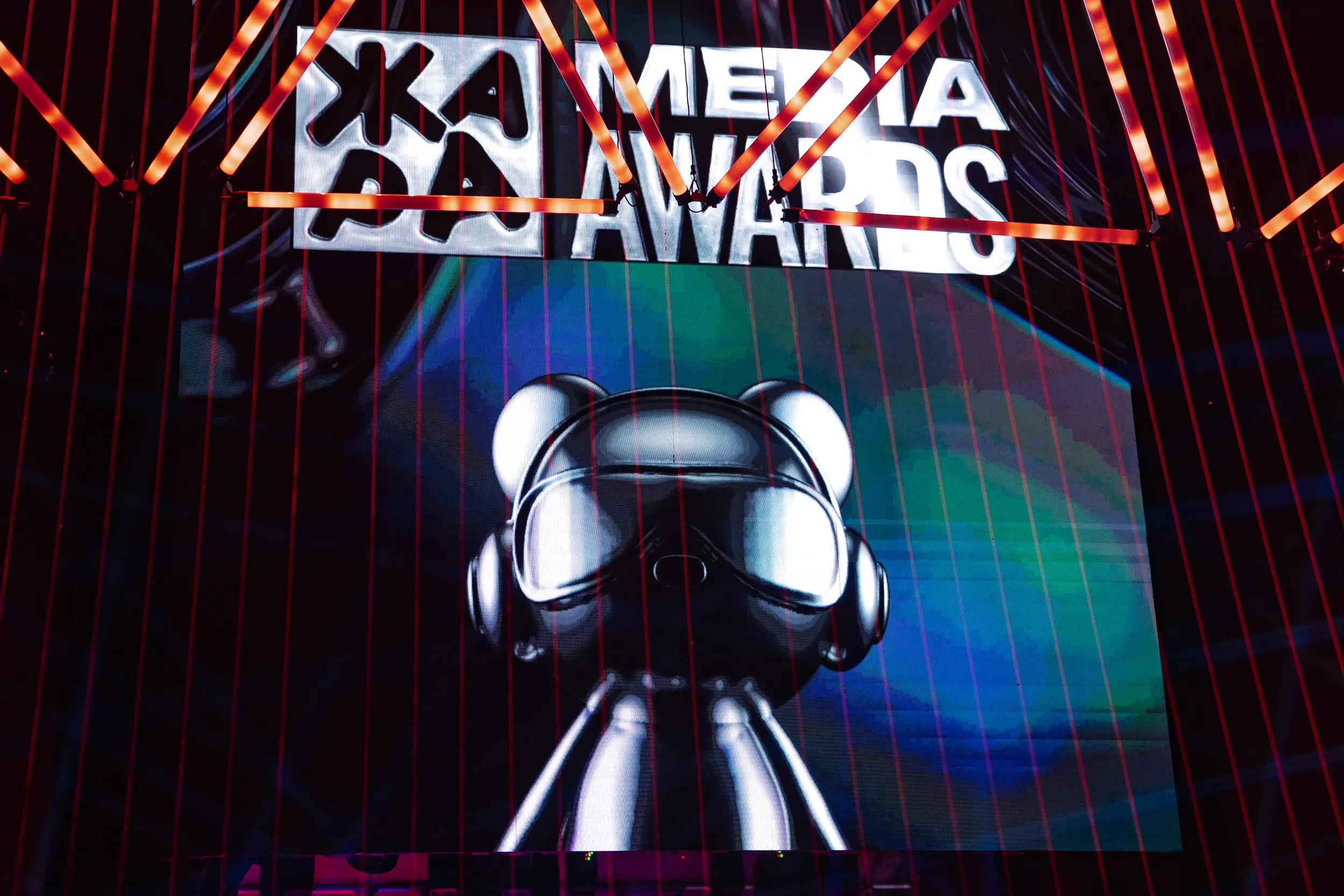 Ольга Бузова и Егор Крид получили специальные награды ЖАРА MEDIA AWARDS — 2025