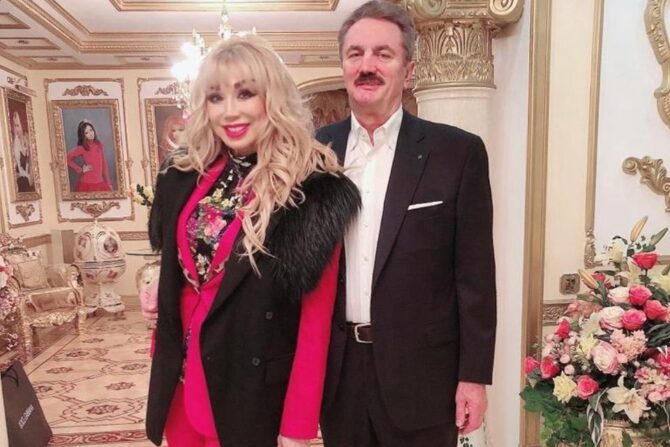 Маша Распутина впервые рассказала о свадьбе после 25 лет отношений
