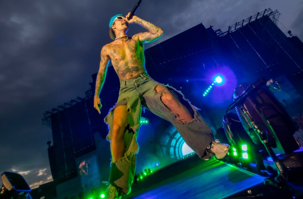 КАК ВЫГЛЯДИТ СТИЛЬ ДЖАСТИНА БИБЕРА В 2022 ГОДУ