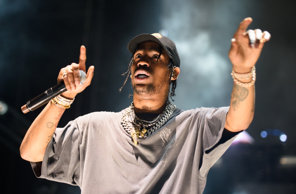 Поклонник Travis'a Scott'a продал дом ради певца