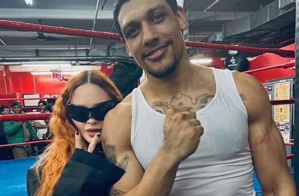 Молодой и подкаченный: У Мадонны появился ухажер!