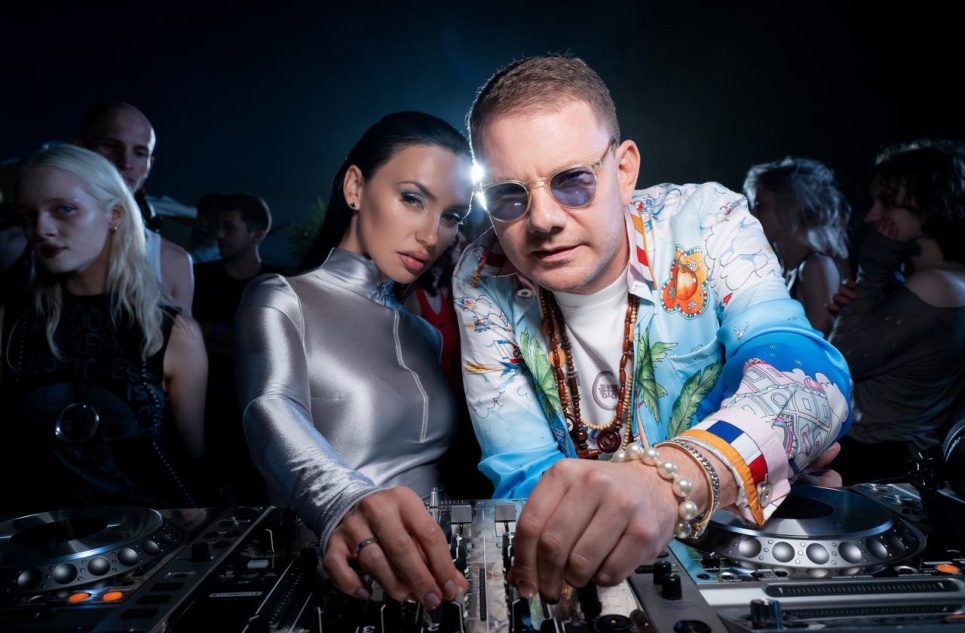 DJ SMASH и Ольга Серябкина представили совместный трек «Супергерой»