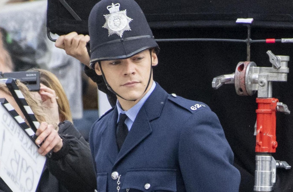 Поклонники Гарри Стайлса рыдают над «душераздирающим» трейлером «Мой полицейский».