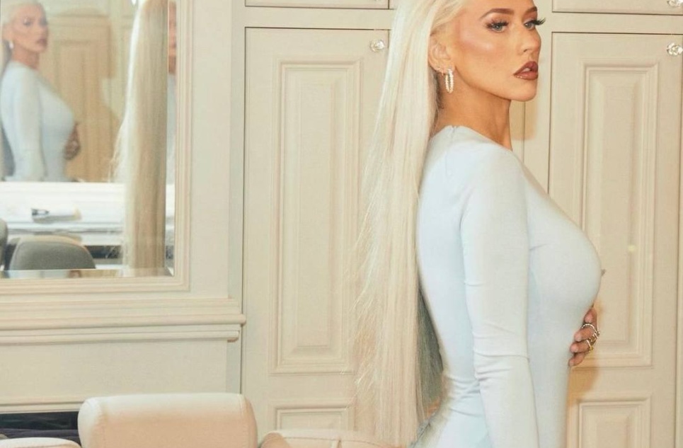 «ПРЕПАРАТЫ ИЛИ СИЛА ВОЛИ?»: В СЕТИ ОБСУЖДАЮТ ПОХУДЕВШУЮ НА 20 КГ КРИСТИНУ АГИЛЕРУ