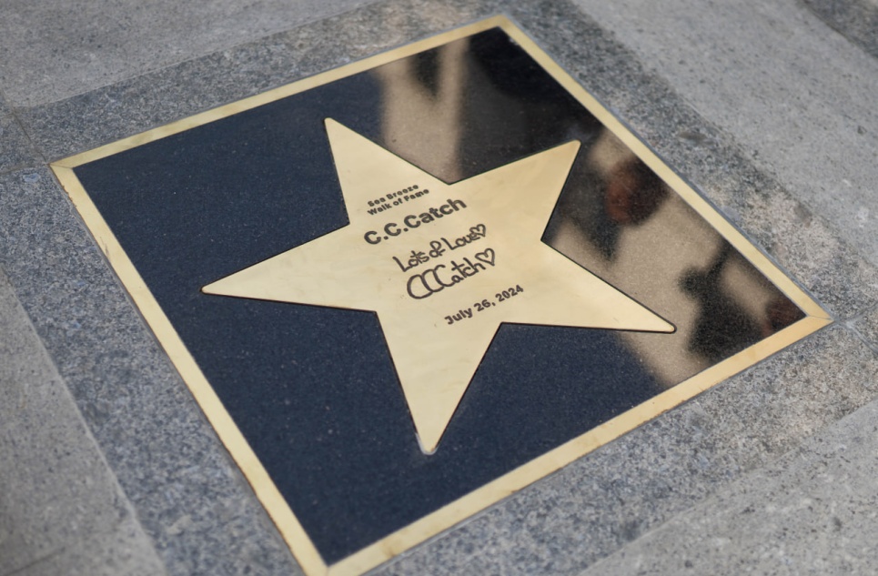 В Баку заложили четыре новые звезды на Аллее славы