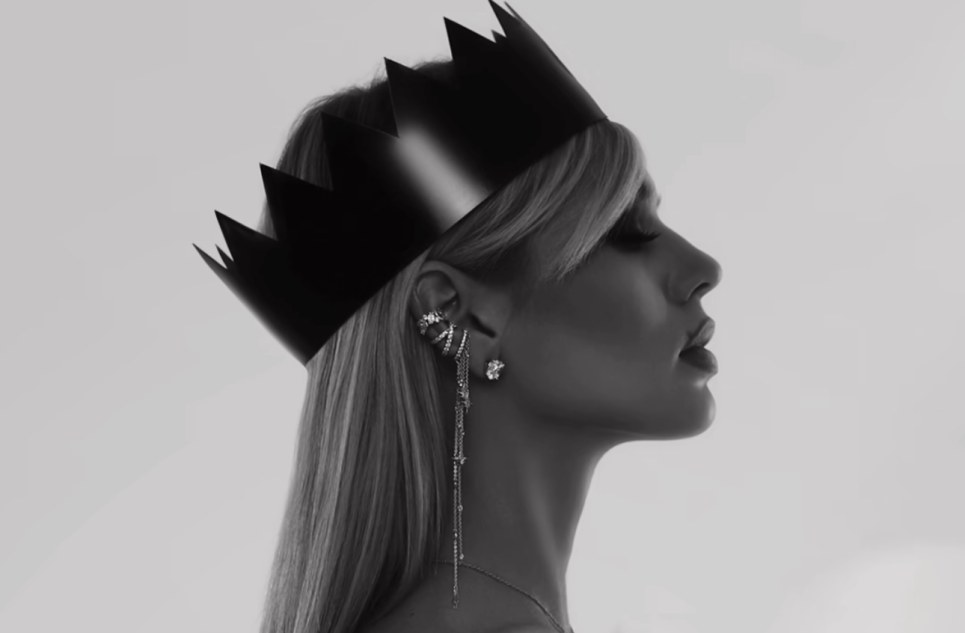 Называй ее императрица: Люся Чеботина перепела трек Ирины Аллегровой  