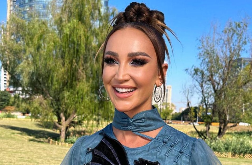 «Все самое страшное позади»: Бузова вышла на связь из больницы