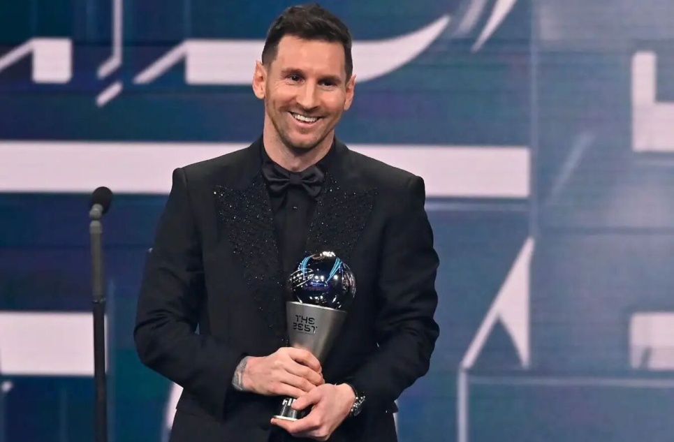 Лионель Месси стал лучшим игроком по версии  ФИФА.