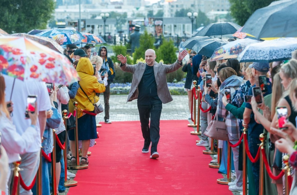 В Екатеринбурге открылся кинофестиваль "Одна шестая"