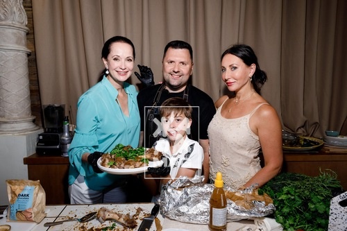 Анфиса Чехова, Эвелина Блёданс, Анна Семенович и другие звезды у плиты 1