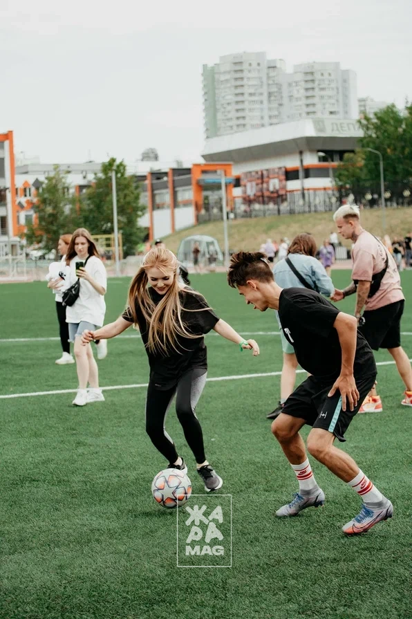 Карина Кросс, Саша Стоун, Никита Серов, Дэни Яровский провели открытую тренировку Insight Day 1