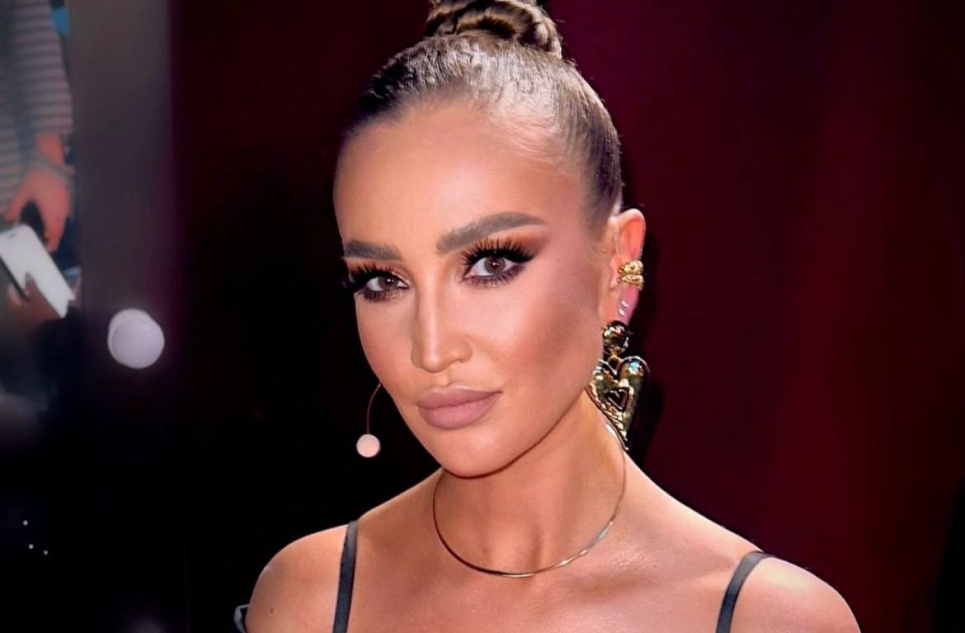 «Я чуть не поперхнулась»: Ольгу Бузову удивили цены на цветы