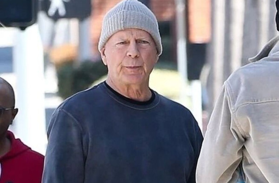 Брюс Уиллис впервые появился на публике после неизлечимого  диагноза 