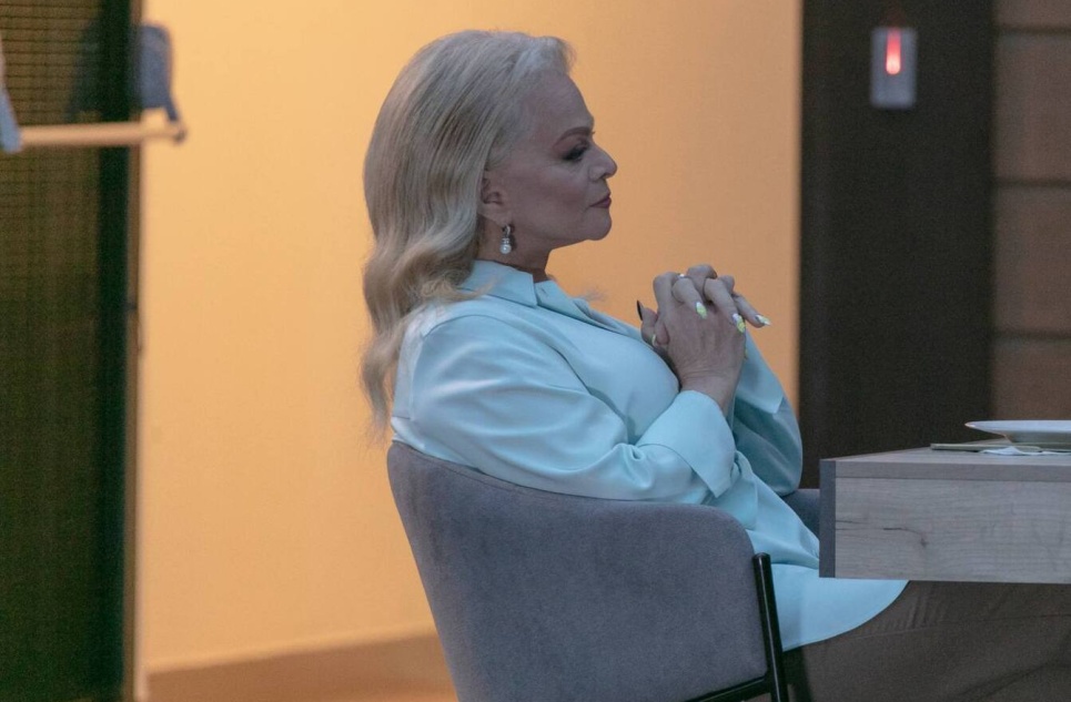 Лариса Долина, Юлия Гаврилина, Агата Муцениеце и Настасья Самбурская снялись в ромкоме «Блеск»