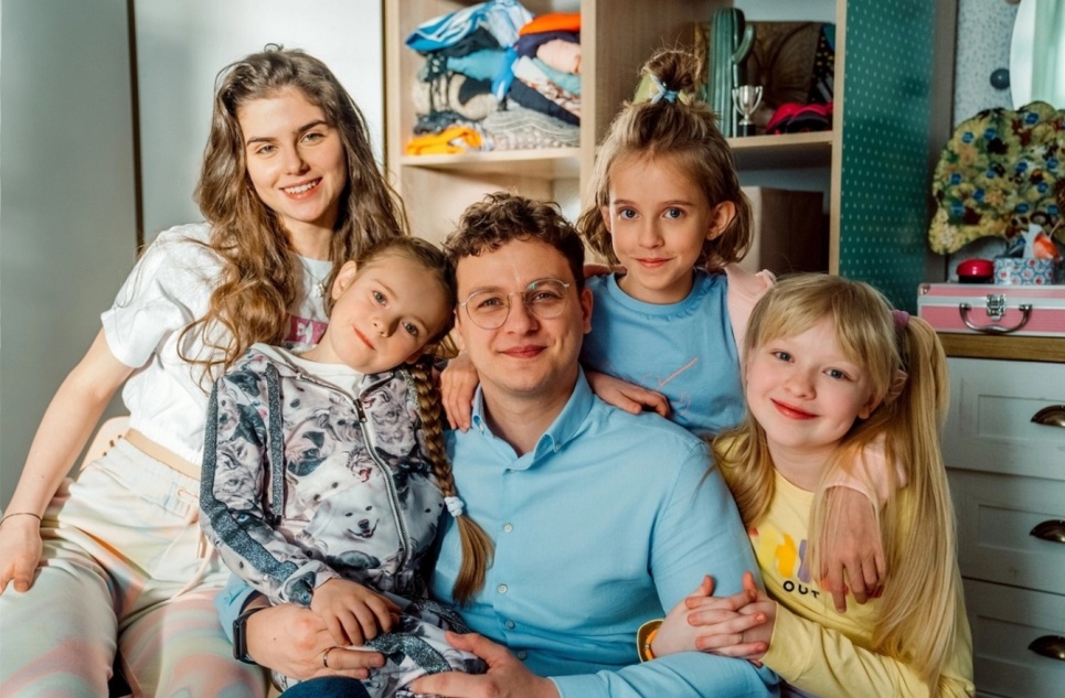 «Пара-па-па-па-пам, его папины дочки»: вышел трейлер продолжения «Папиных дочек»