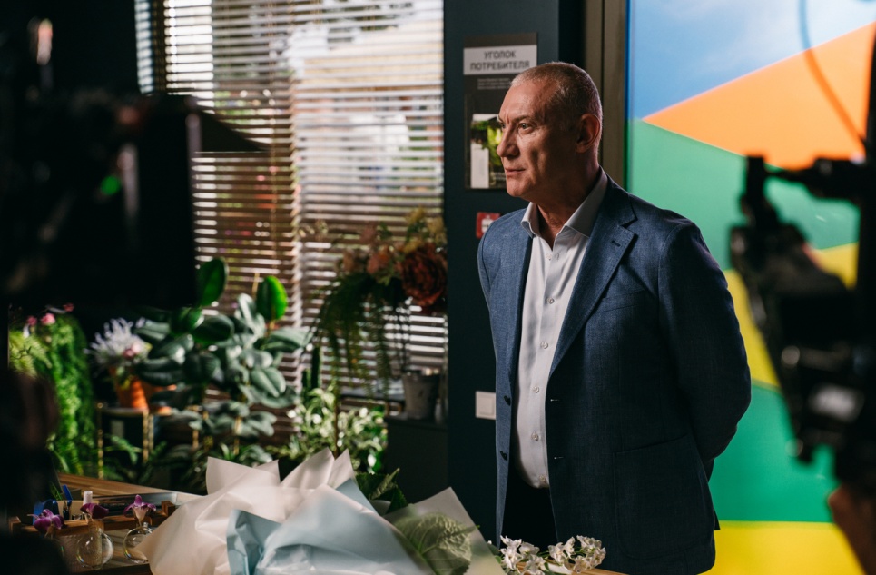 Стало известно, кто сыграет отца Серкана Болата в адаптации «Постучись в мою дверь»